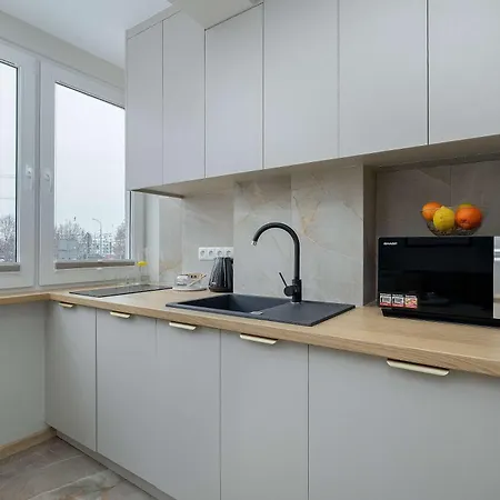 Cozy With Workspace In The Center By Renters Apartamento Estetino